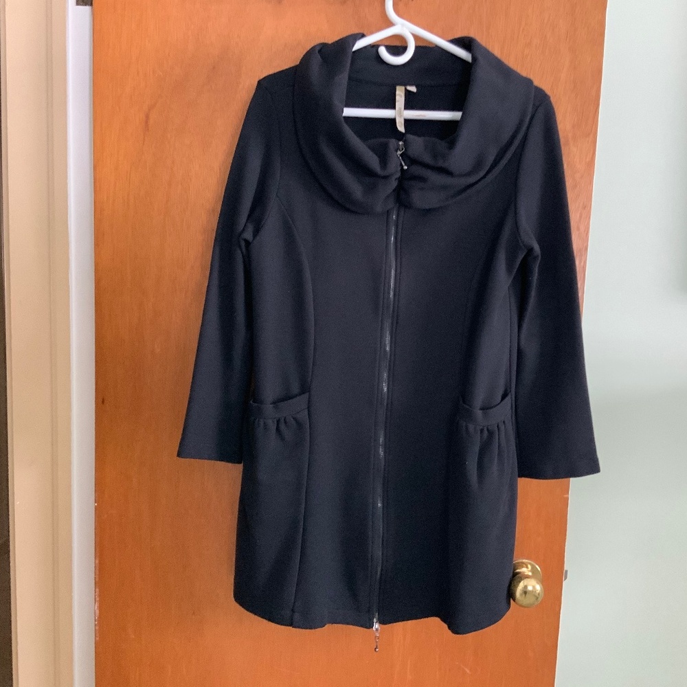 Black coat by Comfy